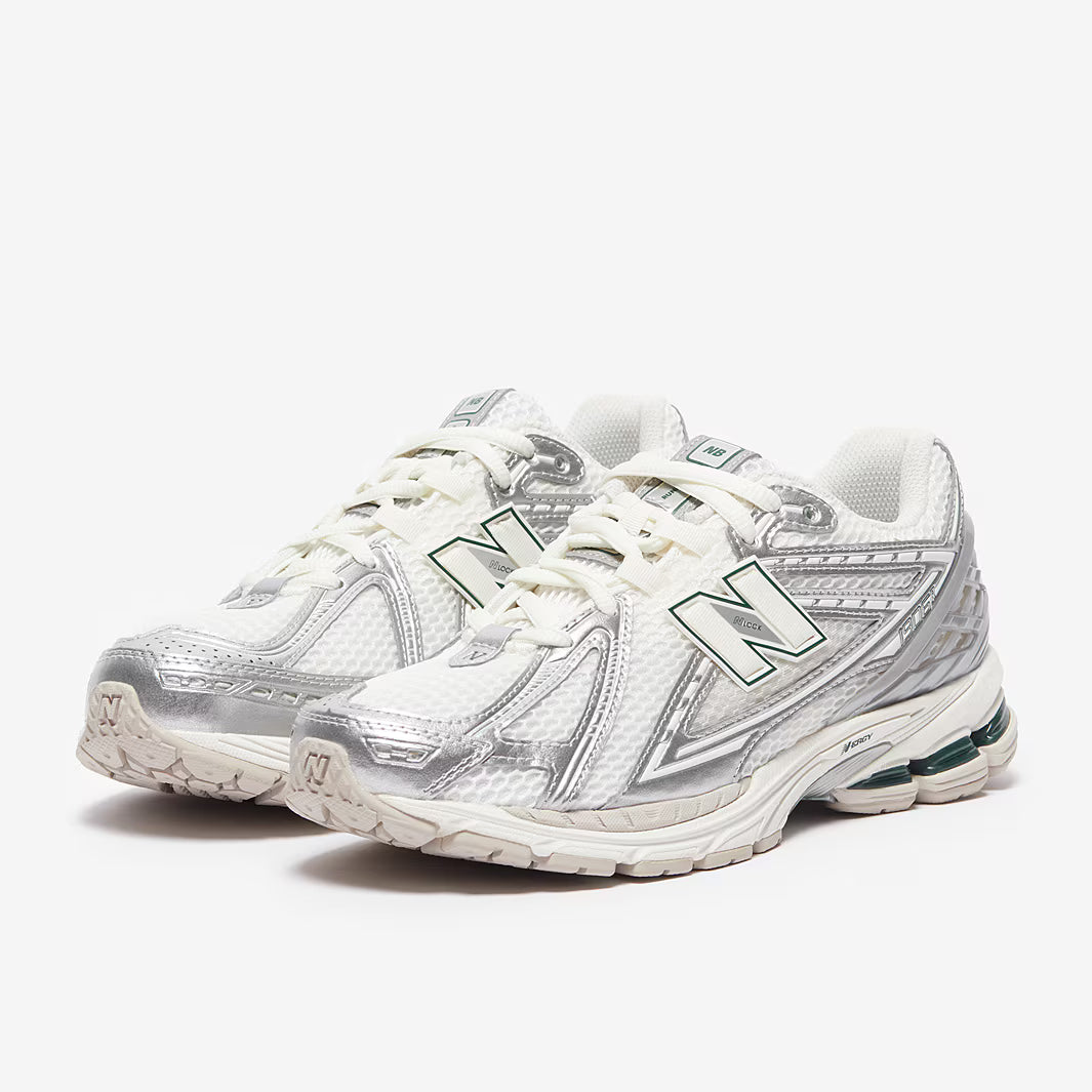 New Balance 1906R – White / Silver